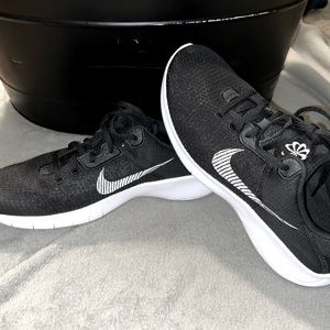 Nike Woman’s Running Shoes Size 9